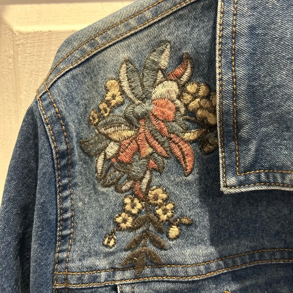 Tantrums Blue Denim Jacket with Floral Accents XL - Picture 4 of 7